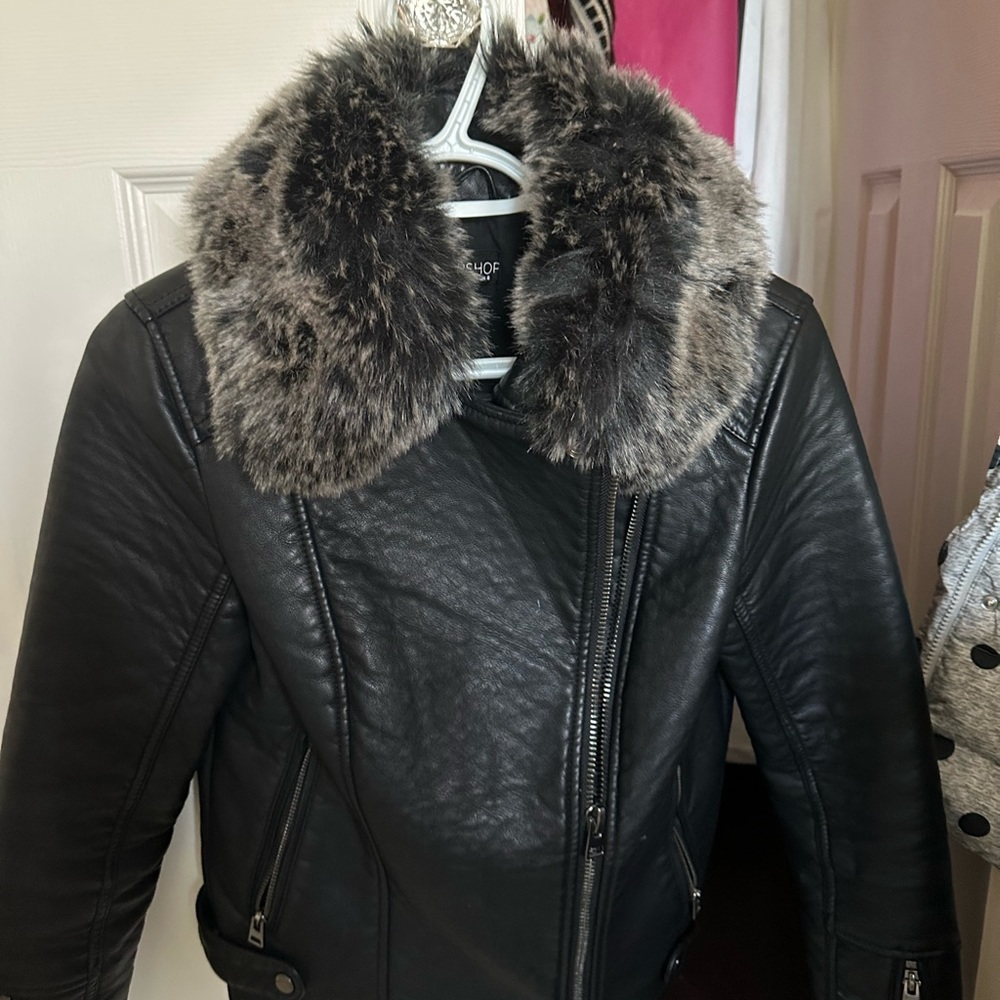 Leather Topshop Jacket w detachable faux fur
